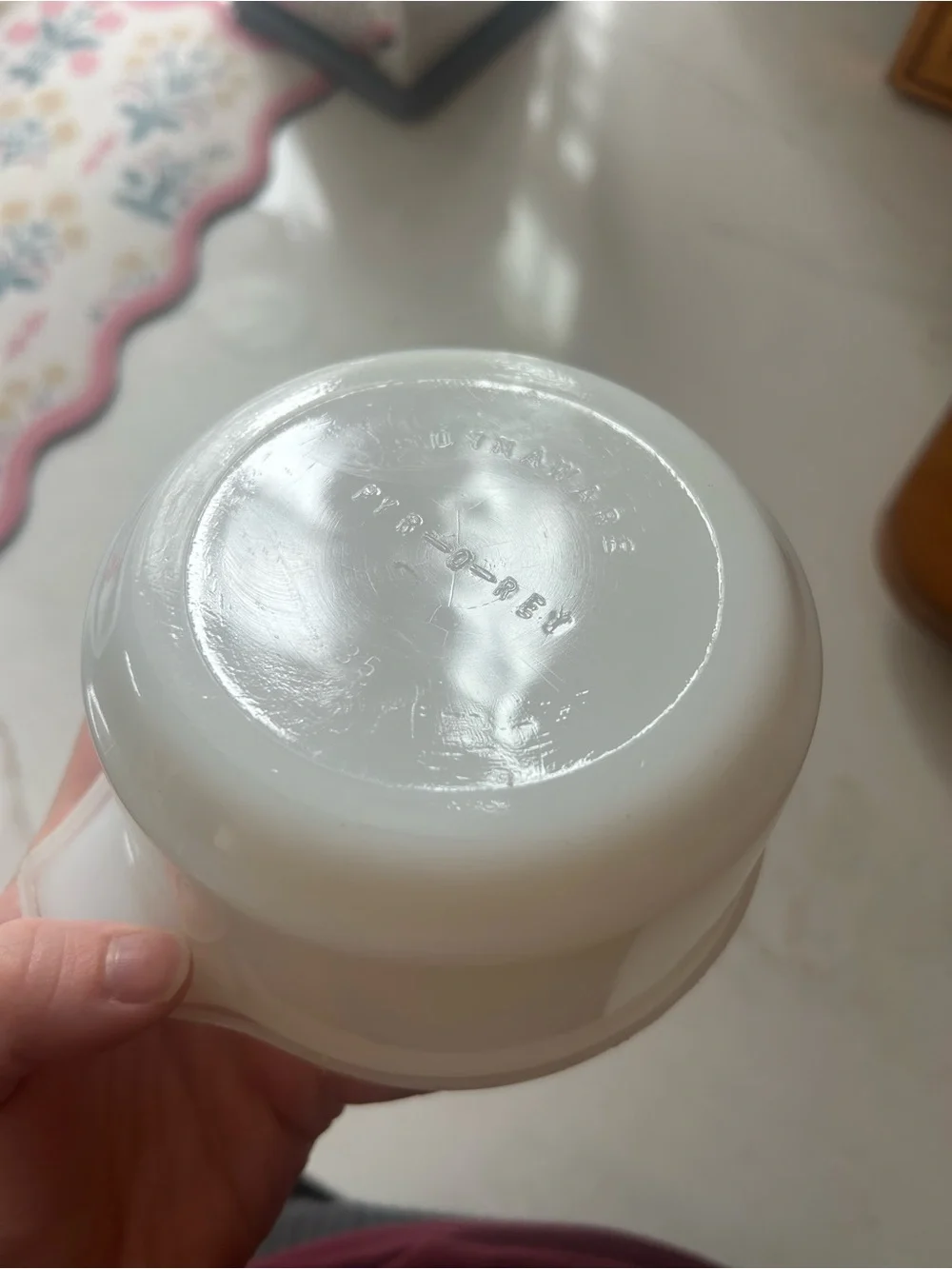Vintage Dynaware Pyr-O-Rey Brown Daisy Milk Glass Casserole Dish w/ Lid